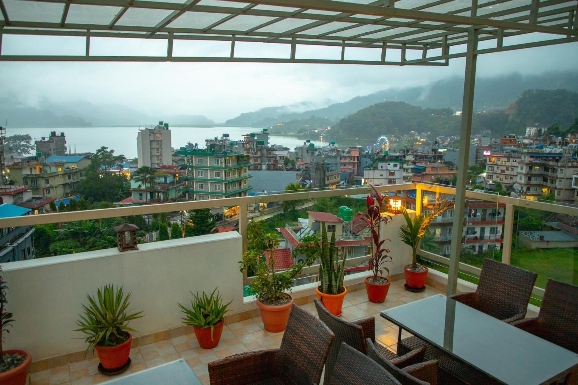 Chautari Boutique Hotel Pókhara Exteriér fotografie