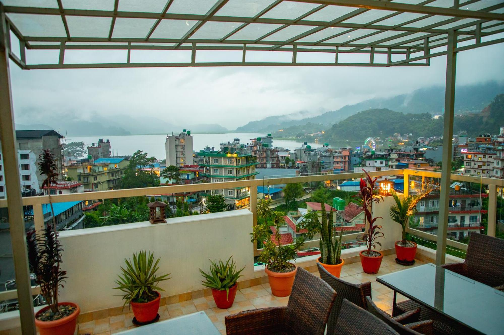 Chautari Boutique Hotel Pókhara Exteriér fotografie